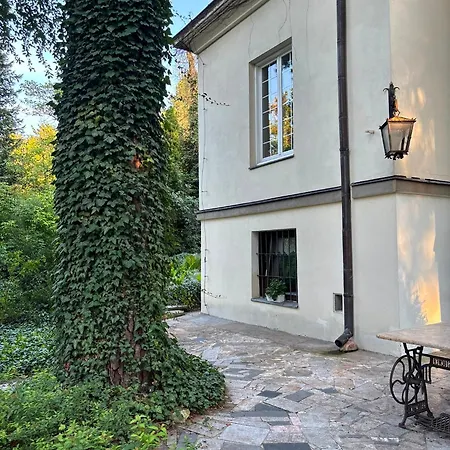 Garbatka U Artysty Apartment